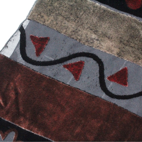 Italian Silk Velvet Burnout Scarf Floral Paisley Heart Black Red Green - Picture 8 of 12